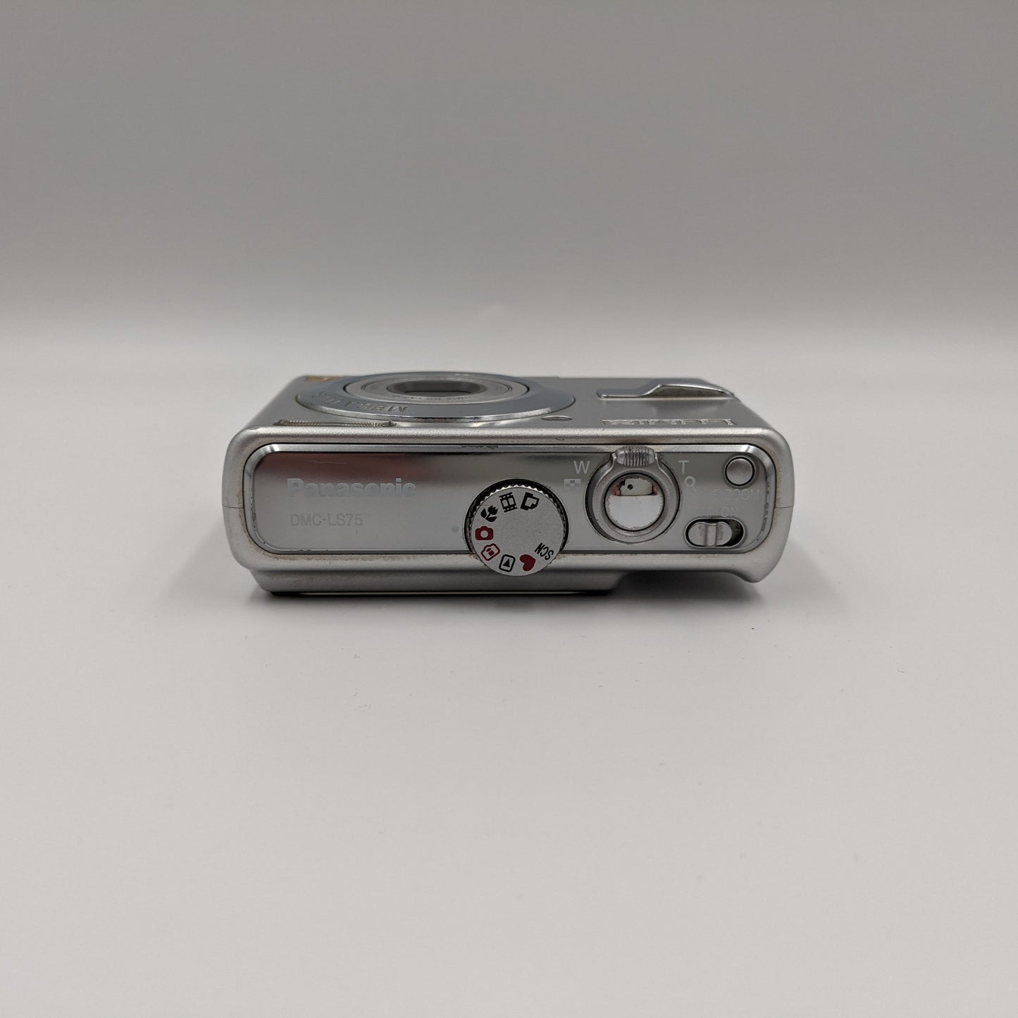 Panasonic Lumix DMC-LS75