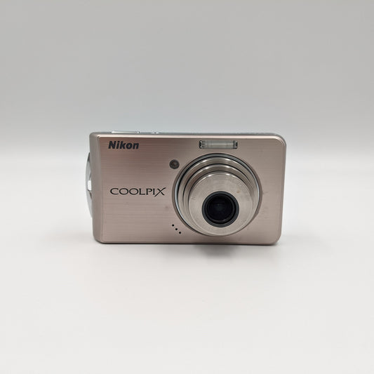Nikon Coolpix S520