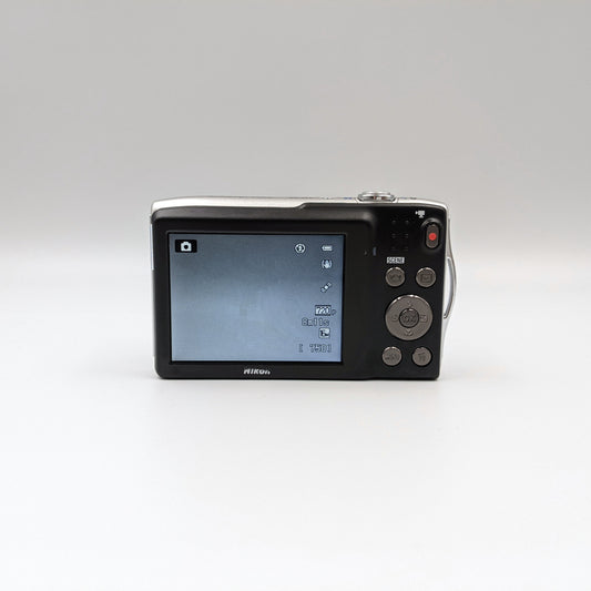 Nikon Coolpix S3300