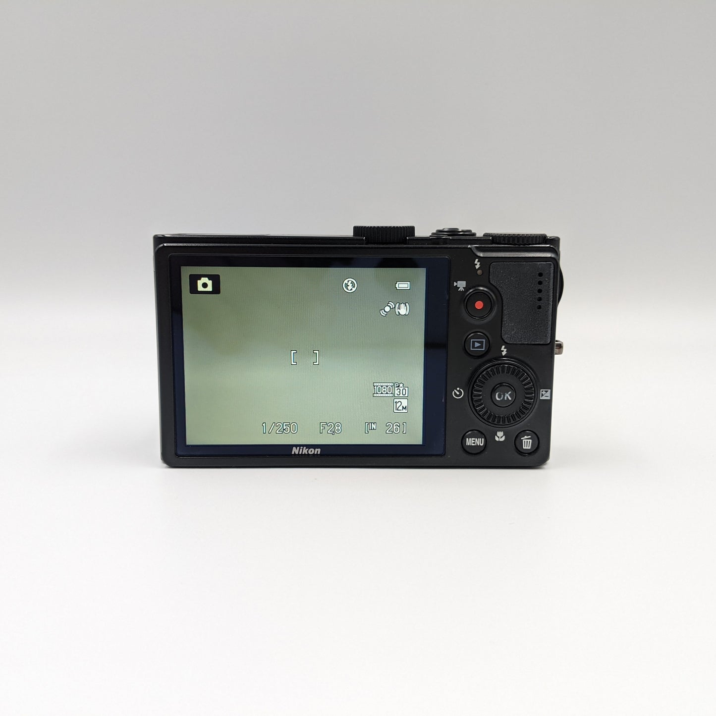 Nikon Coolpix P300