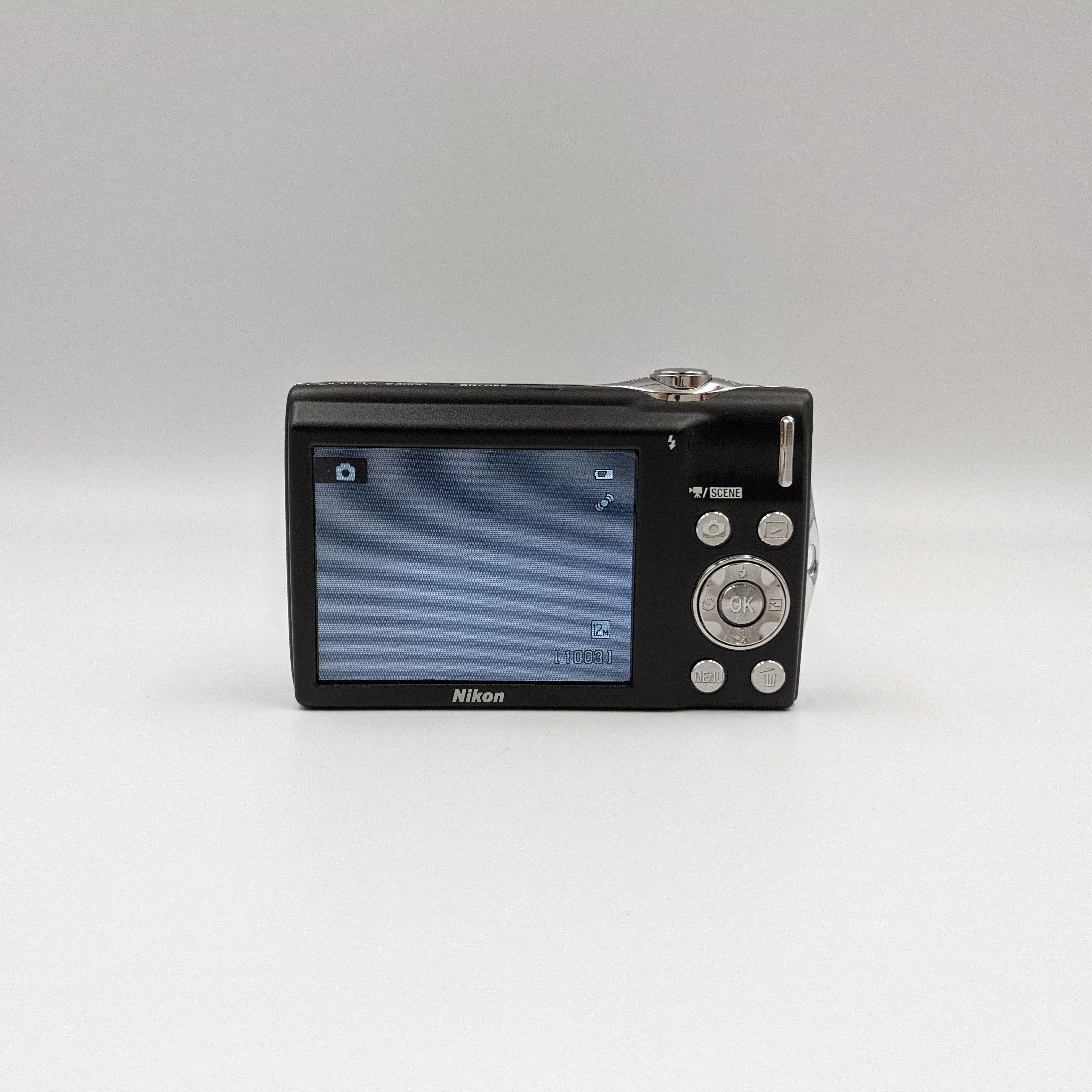 Nikon Coolpix S3000 – Film Vibes